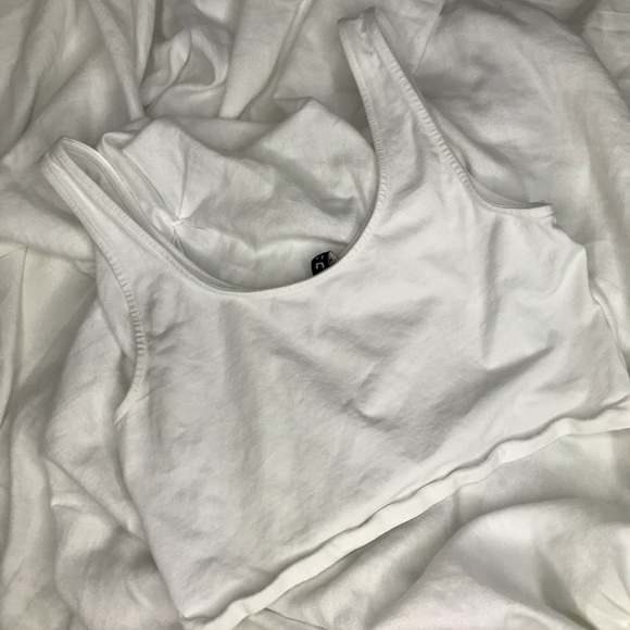 H&M Crop Top - Picture 1 of 3